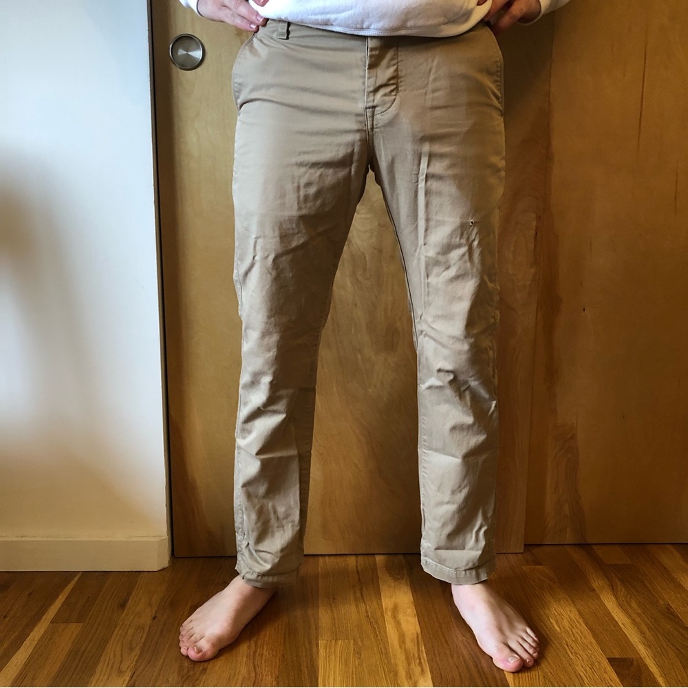LEVI’S 510 khakis